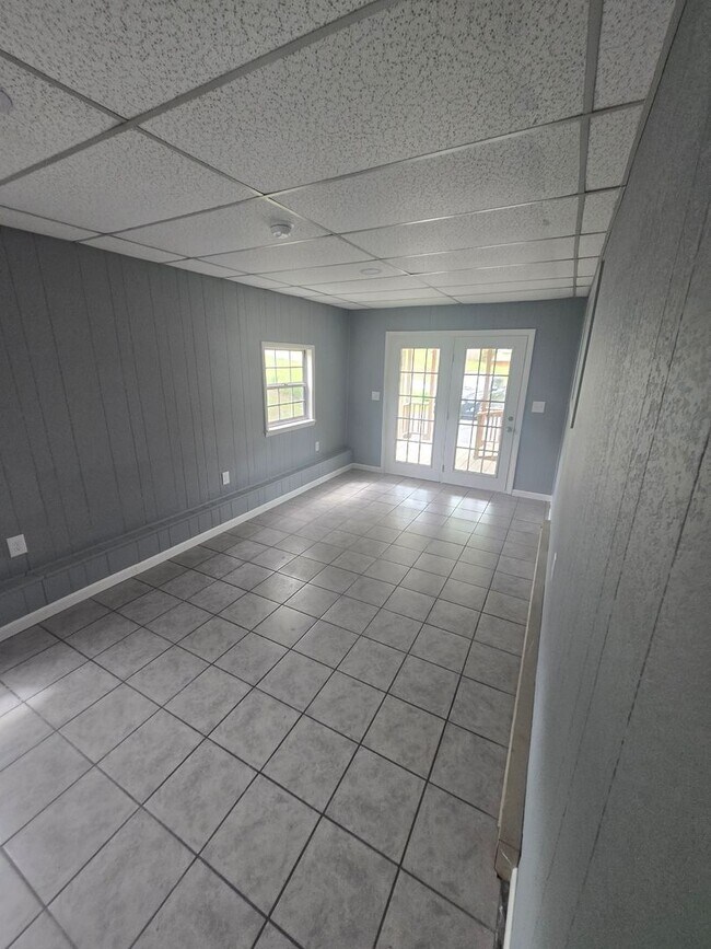 Building Photo - Newly Remodeled 3 Bedroom Home in Mosheim, TN – Move-In Ready!