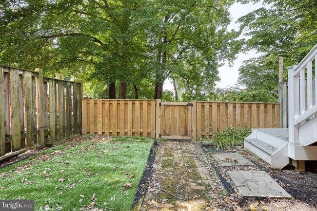 Building Photo - 1632 Angus Ct