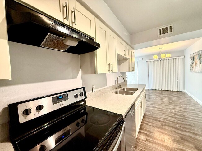 Building Photo - CASA VERDE - One Bedroom - Unfurnished - Long Term