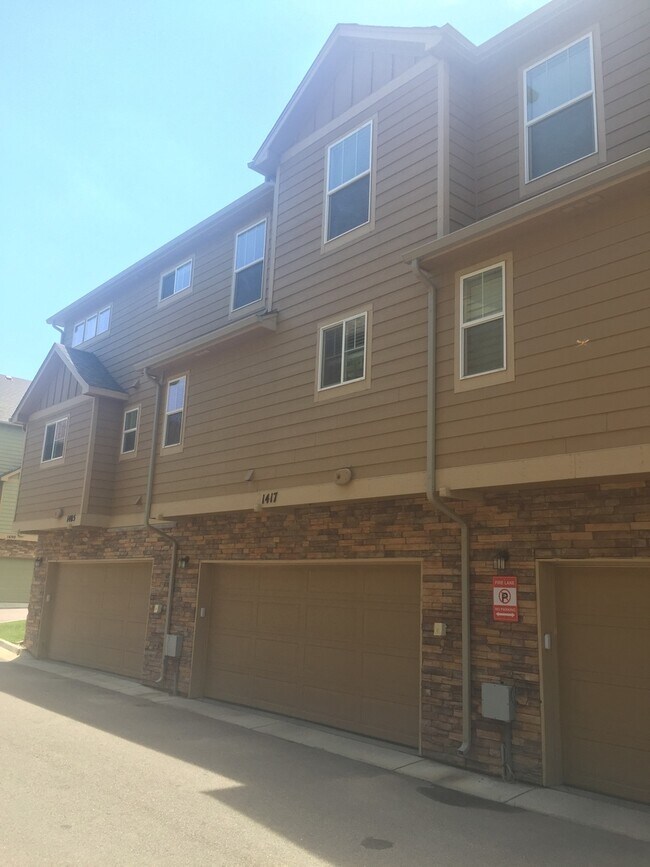 Building Photo - 1417 Lamborn Way