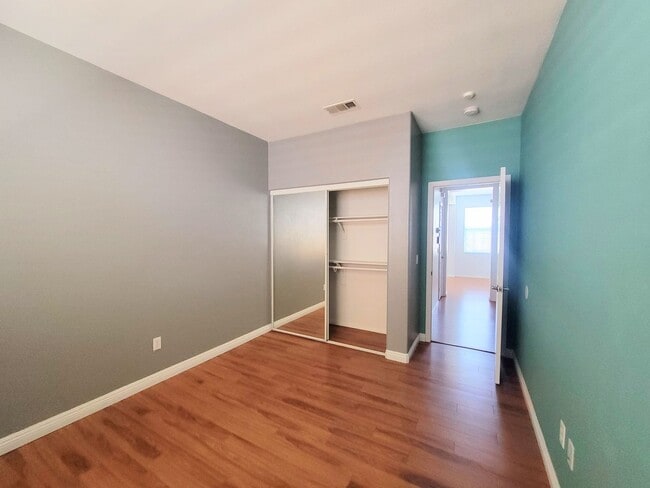 Building Photo - Gorgeous Single Story Home in Gated Community - Pool