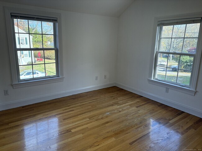 Building Photo - 88 Garden Dr