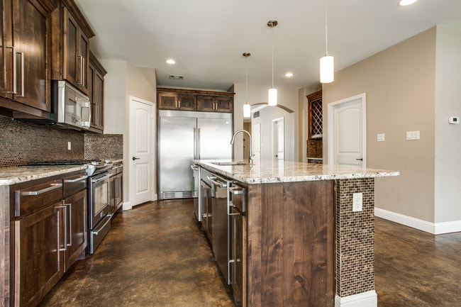 Building Photo - 3141 Greene Ave