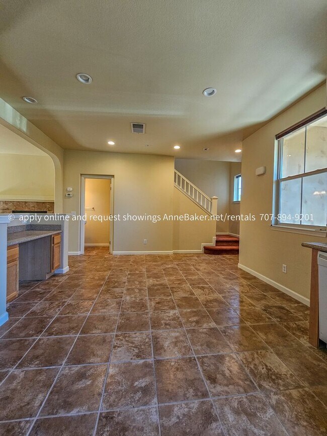 Building Photo - Well Designed Condo at Gardens at Thyme Square - Two Bedrooms and a Bonus Room - Atrium