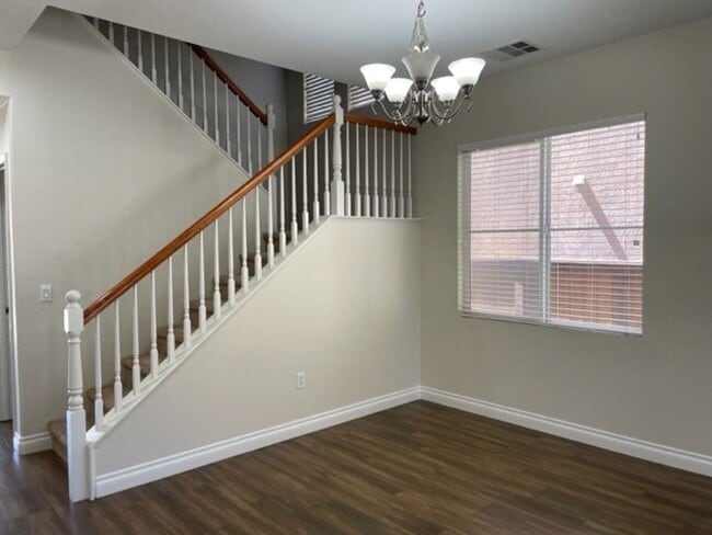 Building Photo - Stunning Home in a Desirable Gated Community