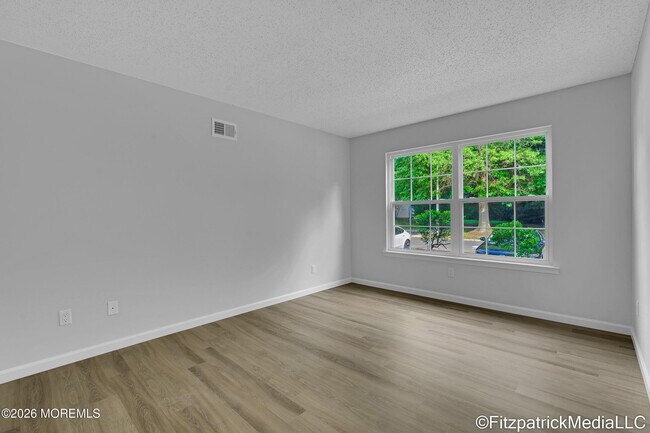 Building Photo - 93 Diane Dr