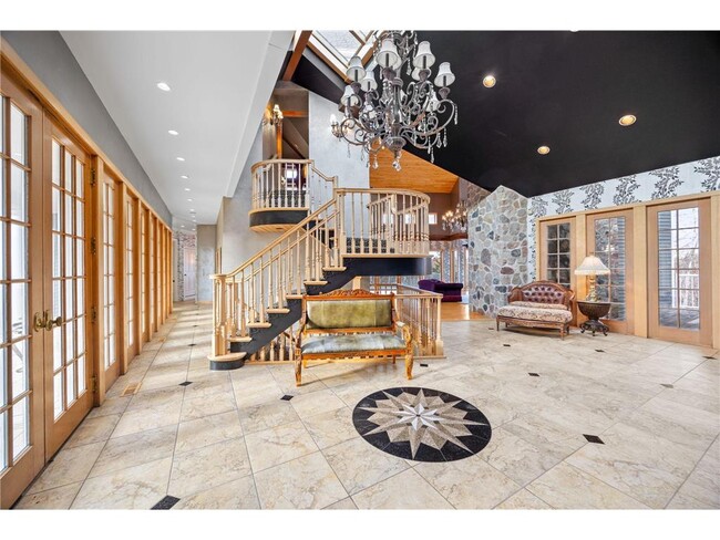 Building Photo - 1560 Bluff Creek Dr