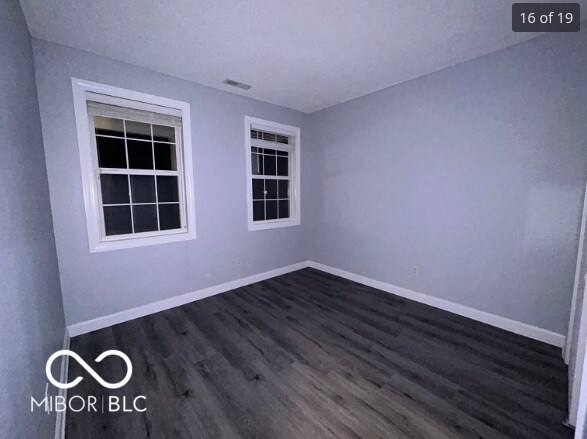 Building Photo - 5548 James Blair Dr