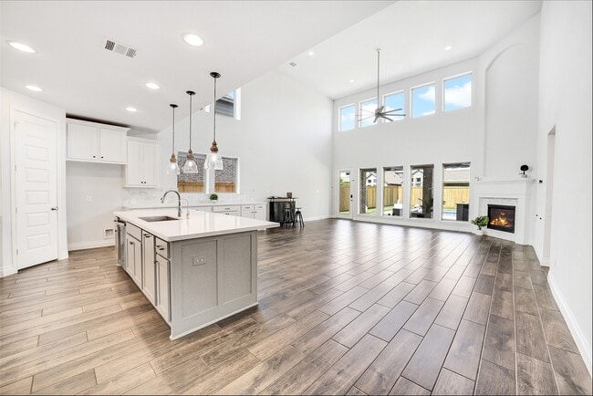 Building Photo - 15014 Little Fox Canyon Tr