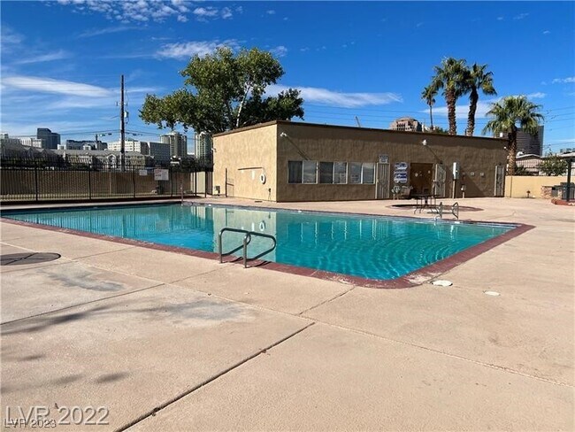 Building Photo - 3911 Torsby Pl