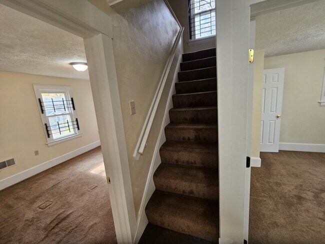 Building Photo - 876 E 149th St