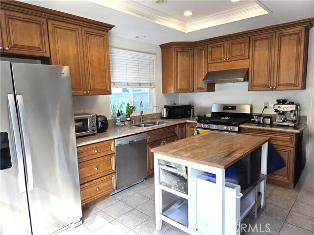 Building Photo - 388 Fallingstar