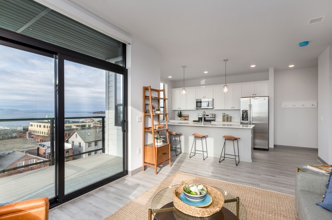Interior Photo - City West
