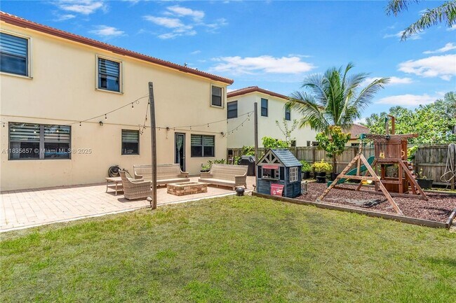 Building Photo - 724 SE 37th Ave