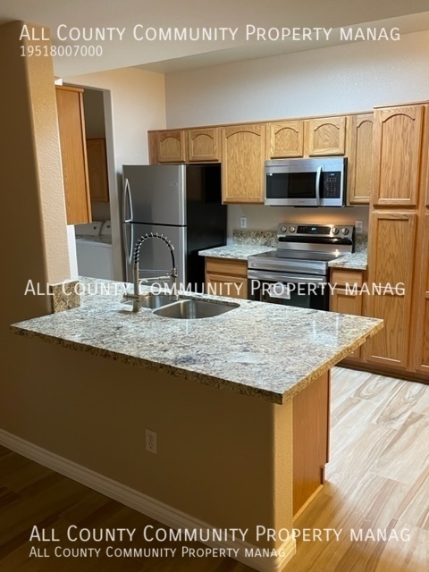 Building Photo - Remodeled 2 Bed, 2 Bath Condo in Murrieta!