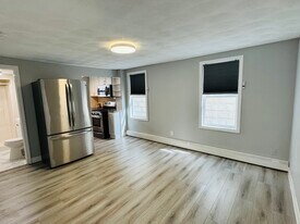 Building Photo - 21 Gesler St