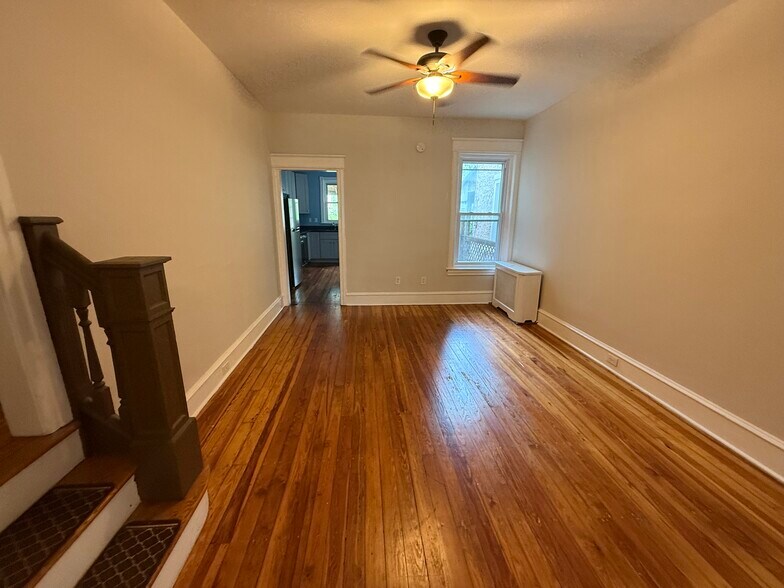 Building Photo - 5271 Ridge Ave