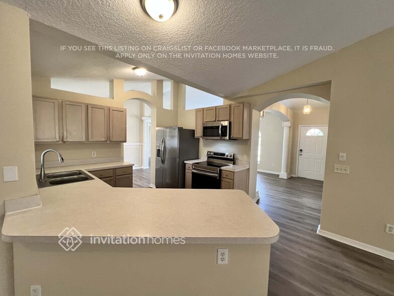 Building Photo - 1933 SW Lennox St