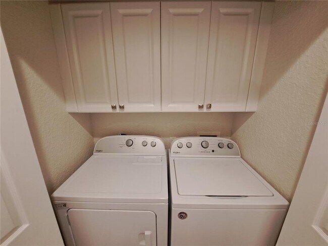 Building Photo - 7267 Fountain Palm Cir