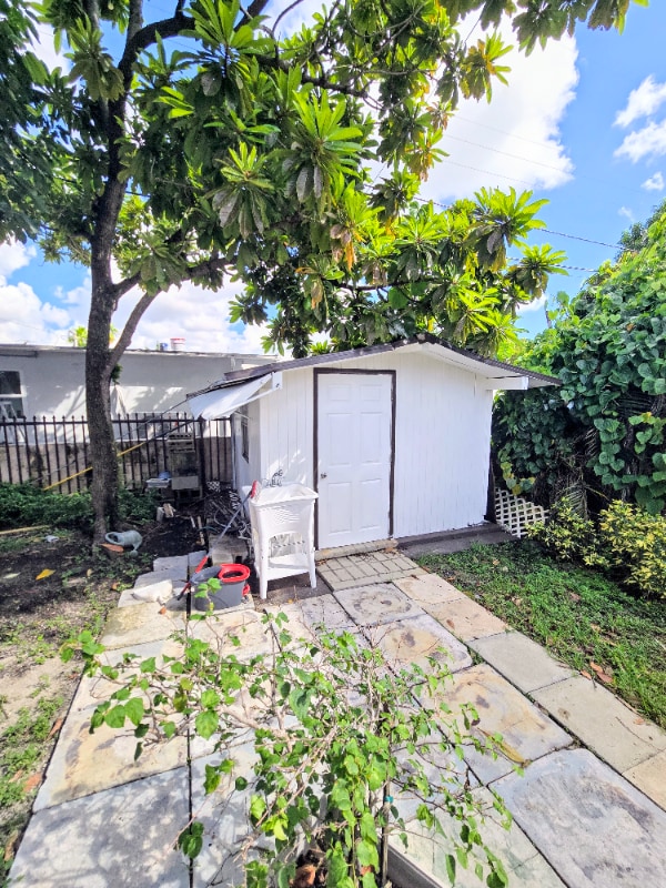 Building Photo - 5451 SW 5th Terrace