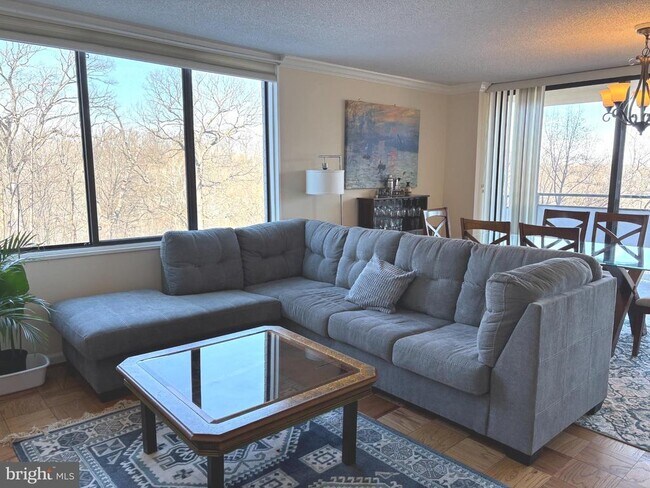 Building Photo - 5225 Pooks Hill Rd