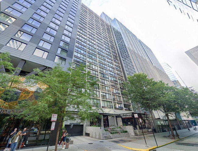 Primary Photo - 230 E Ontario St