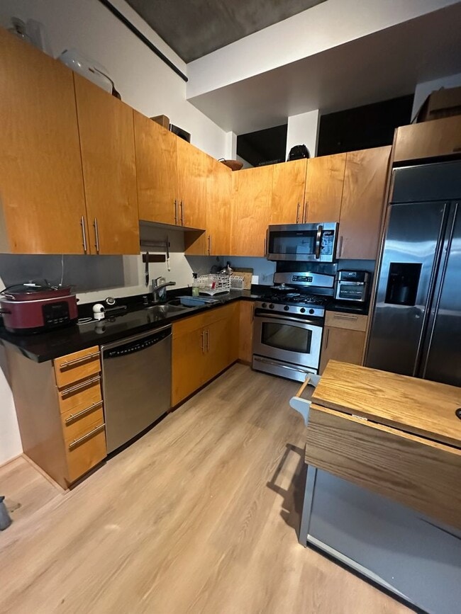 Building Photo - Cool East Village 1 Bedroom with Views (10...