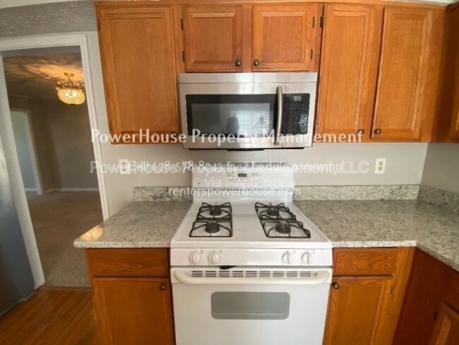 Building Photo - 605 Suwanee Lakes Cir NW