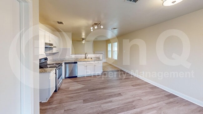 Building Photo - 4909 Parkview Hills Ln