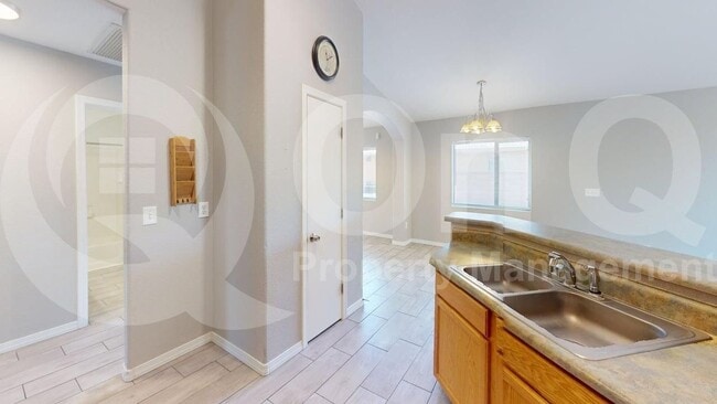 Building Photo - 9462 N Scarlet Tanager Ln