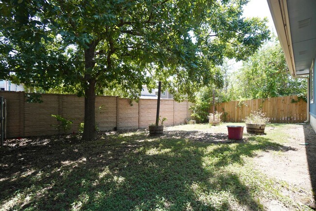 Building Photo - 14009 Conner Downs Dr