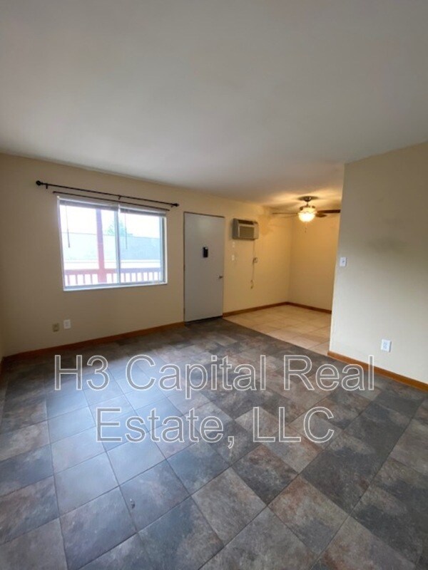 Building Photo - 1306 9th St