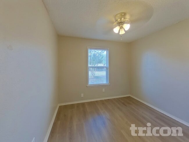 Building Photo - Thoughtfully Designed 3-Bedroom Home for Modern Living