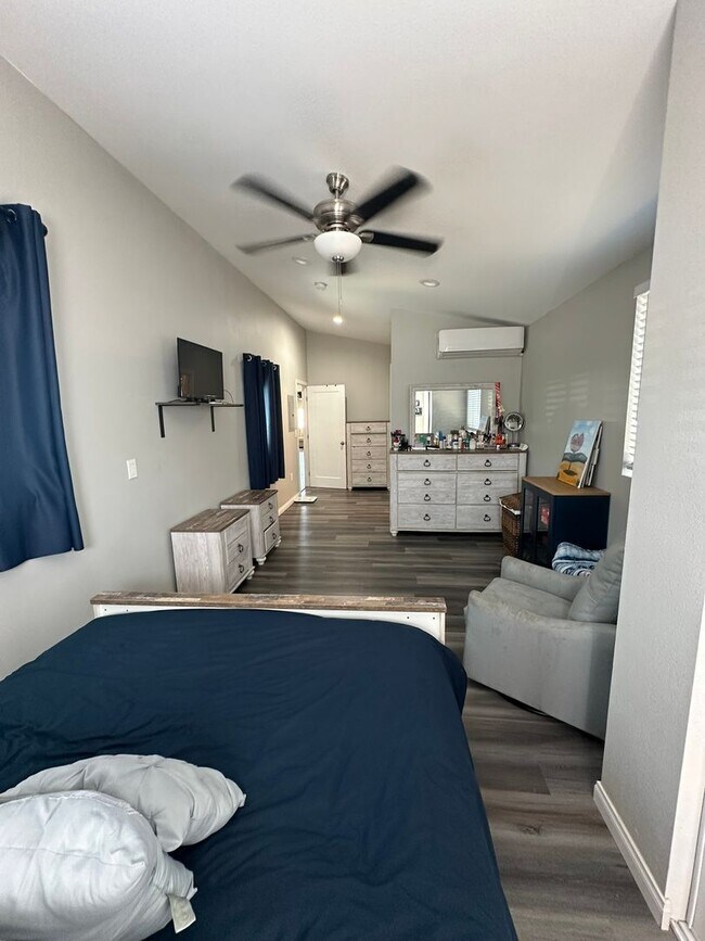 Building Photo - Inviting 3-Bedroom | 2-Bathroom Home in National City