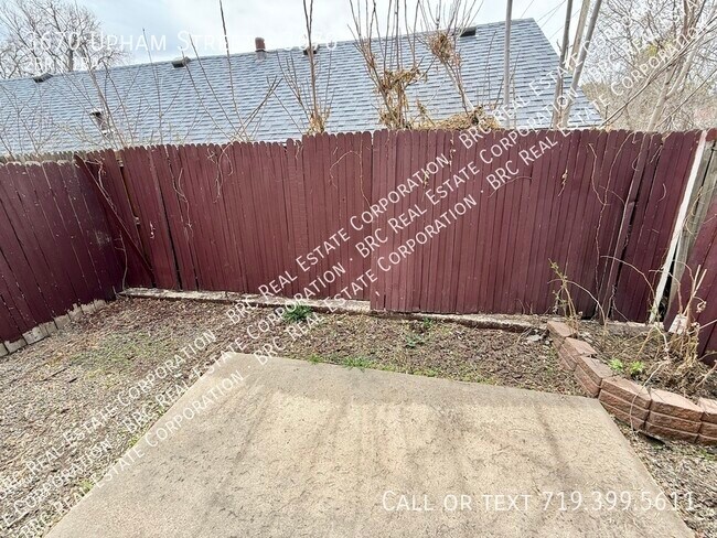 Building Photo - 3670 Upham St