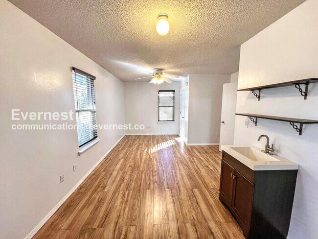 Building Photo - 1709 Gamble Rd