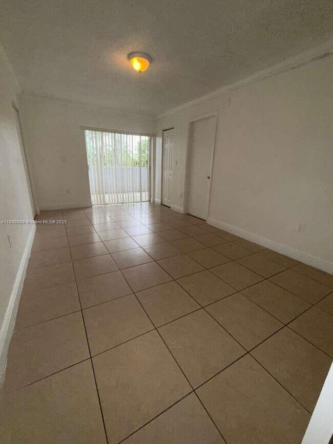 Building Photo - 2660 W 76th St