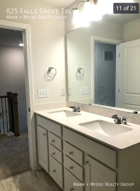 Building Photo - 825 Falls Grove Trl