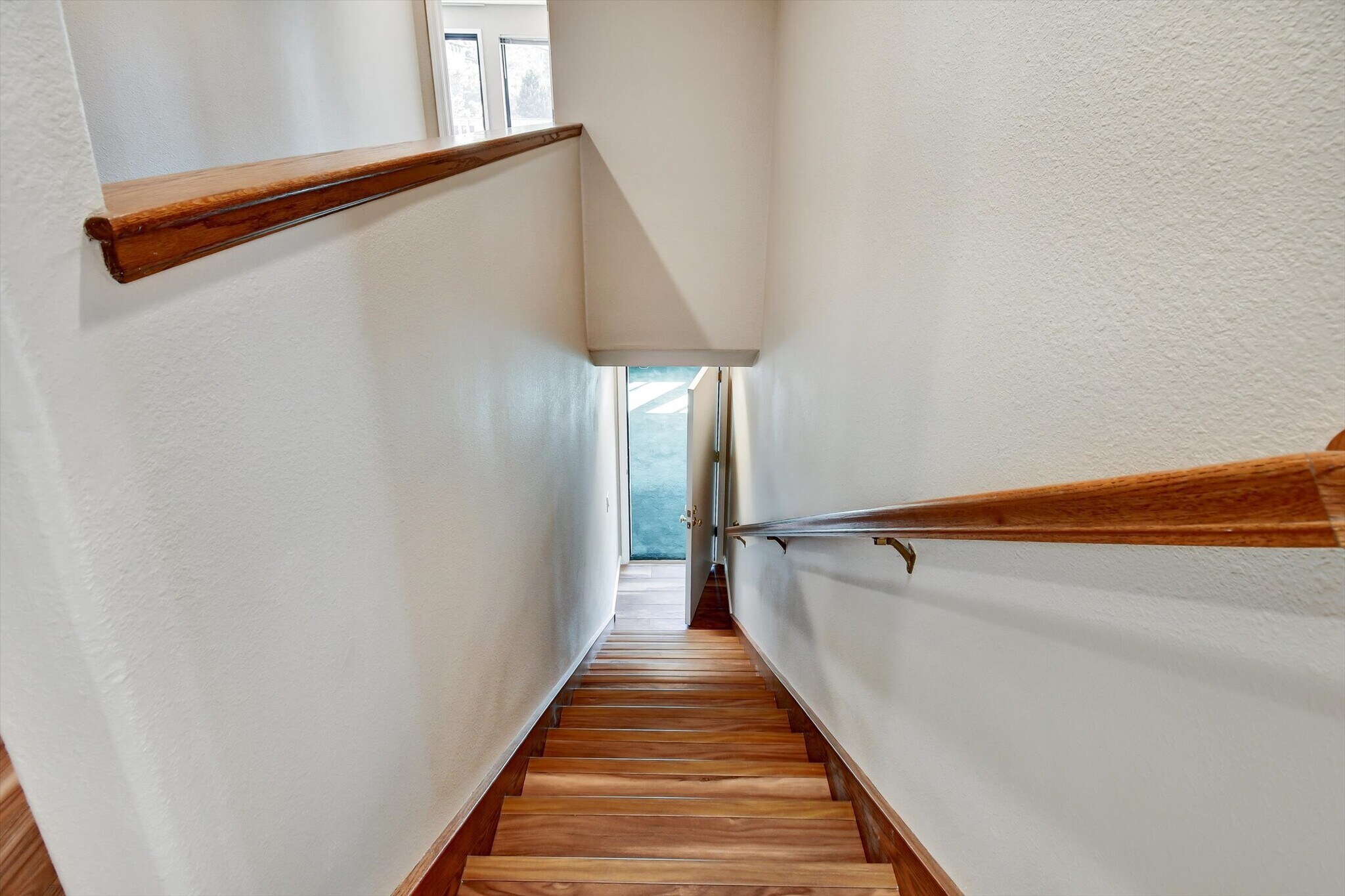 Building Photo - 616 Gravatt Dr