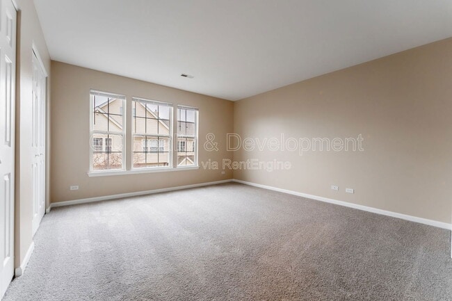 Building Photo - 2720 N Greenwood Ave