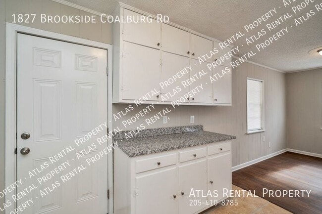 Building Photo - 1827 Brookside Coalburg Rd