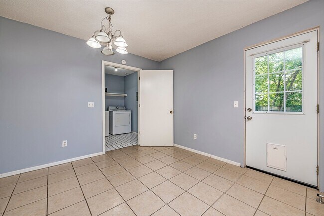 Building Photo - 3408 W Olive St