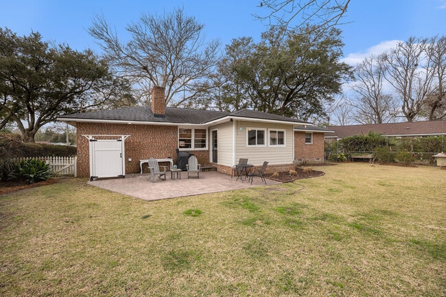 Building Photo - 826 Symmes Dr