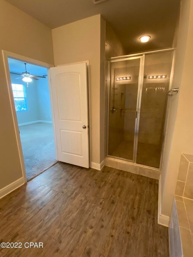 Building Photo - 101 Barefoot Falls