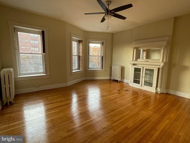Primary Photo - 2735 N Charles St