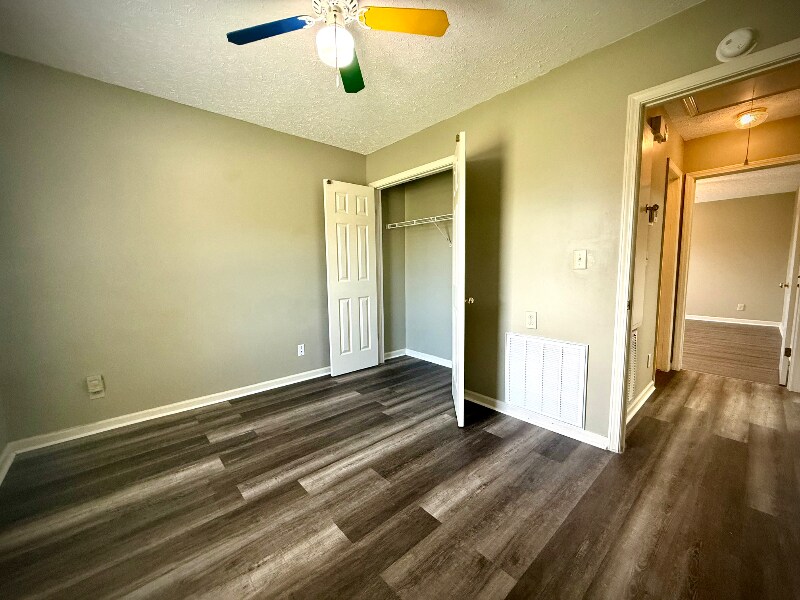 Building Photo - 7067 Runnymede Dr