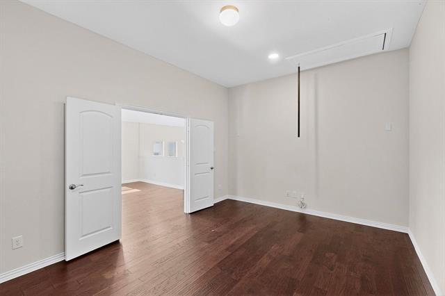 Building Photo - 6533 Mandalay Ct