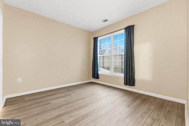 Building Photo - 3015 Nicosh Cir