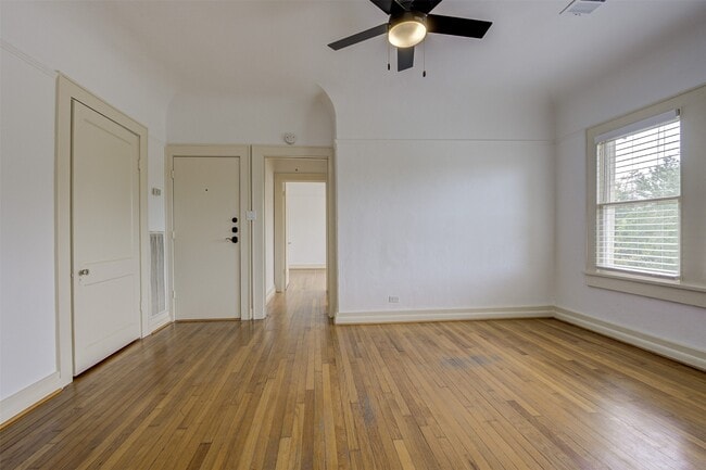 Building Photo - 1516 Bonnie Brae St