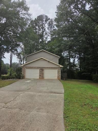Building Photo - 2206 Country Club Dr SE